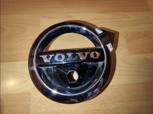 ZNAK LOGO EMBLEMAT VOLVO XC90 II 31383645 S90