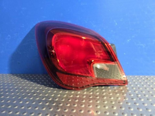 OPEL CORSA E 39068625 VERZIA 3 VRATA LAMPA FAR ZADNJA  ZADNJI LIJEVA STRANA ODLIČNO STANJE