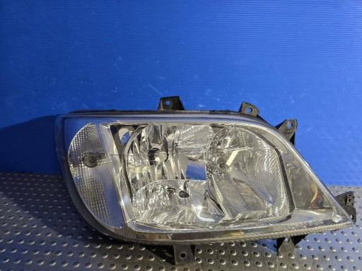 MERCEDES-BENZ SPRINTER W901 REDIZAJN A9018202561 LAMPA FAR PREDNJA STRANA DESNA