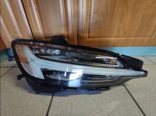 LAMPA FAR PREDNJA STRANA VOLVO S60 II V60 III 18- FULL LED