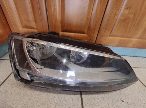 LAMPA FAR PREDNJA STRANA VW JETTA VI 5C OBICNI