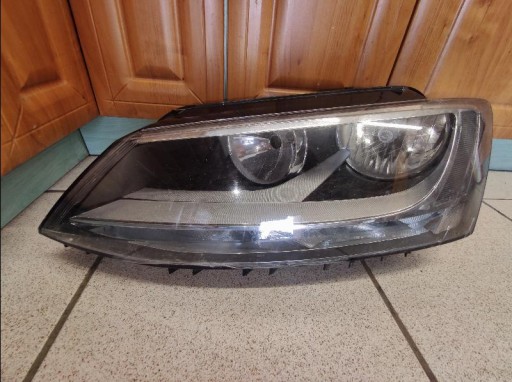 LAMPA FAR PREDNJA STRANA VW JETTA VI 5C OBICNI