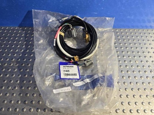 INSTALACIJA SENZOR PREDNJA STRANA VOLVO XC70 S60 S80 XC90 30765444