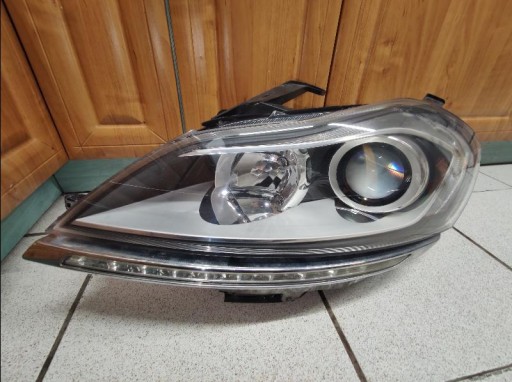 LAMPA FAR PREDNJA STRANA LANCIA DELTA III LEČA LED