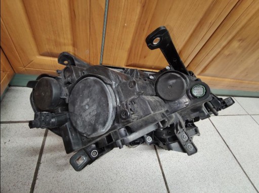 LAMPA FAR PREDNJA STRANA LANCIA DELTA III LEČA LED