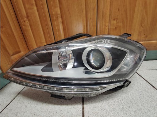 LAMPA FAR PREDNJA STRANA LANCIA DELTA III LEČA LED