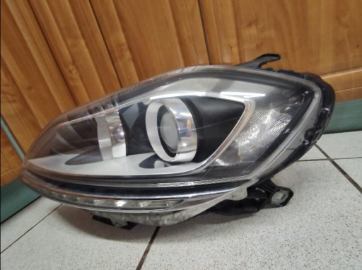 LAMPA FAR PREDNJA STRANA LANCIA DELTA III LEČA LED