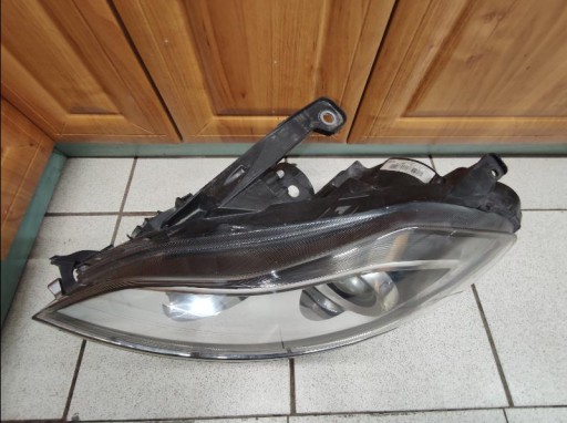 LAMPA FAR PREDNJA STRANA LANCIA DELTA III LEČA LED