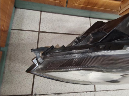 LAMPA FAR PREDNJA STRANA LANCIA DELTA III LEČA LED