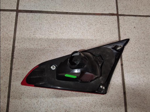 LAMPA FAR ZADNJA STRANA W GEPEKA MITSUBISHI COLT MK6 L+D LAMPA FAR ZADNJA STRANA W GEPEKA MITSUBISHI COLT MK6 L+D