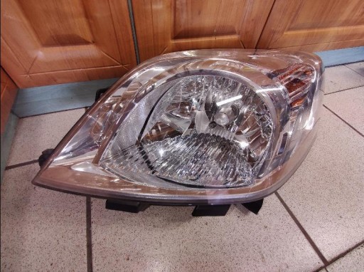 LAMPA FAR PREDNJA STRANA FIAT FIORINO BIPPER QUBO