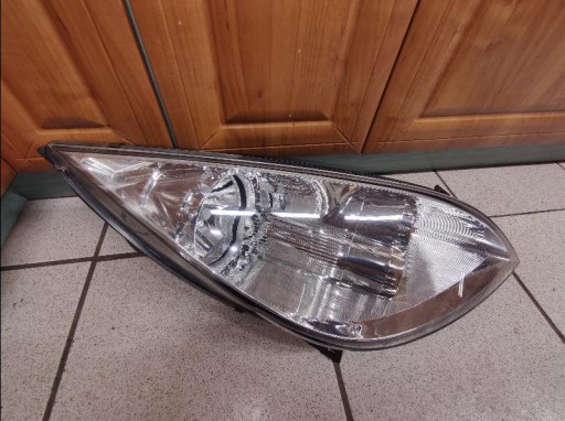 LAMPA FAR PREDNJA STRANA MITSUBISHI COLT VI 6 MR957354