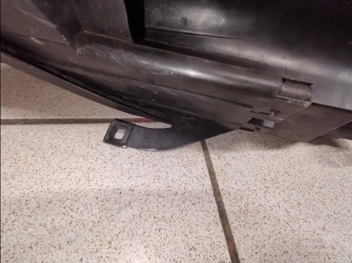 LAMPA FAR PREDNJA STRANA MITSUBISHI COLT VI 6 MR957354