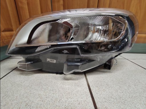 LAMPA FAR PREDNJA STRANA PEUGEOT EXPERT TRAVELLER