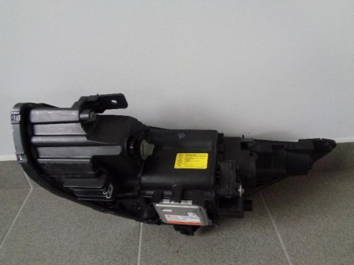 HYUNDAI IX35 REDIZAJN XENON BEZ LEDA LAMPA FAR PREDNJA HYUNDAI IX35 REDIZAJN XENON BEZ LEDA LAMPA FAR PREDNJA
