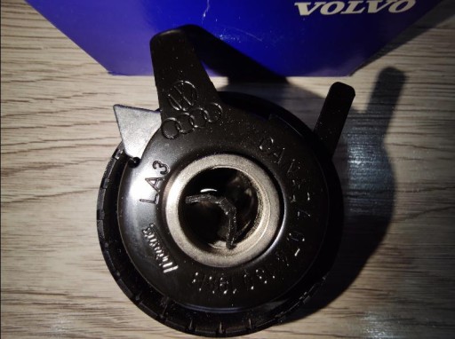 KLIZAČ NAPINJAČ / ZATEZAČ POJASA ROZRZADU VOLVO V70 S70 S80