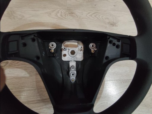 VOLAN VOLVO C30 C70 S40 31201774 NOVO