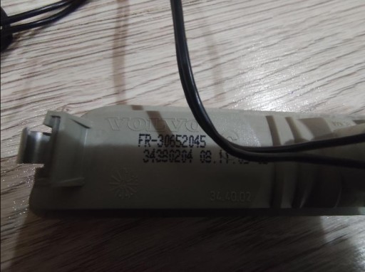 LAMPA FAR MACJE OCI DESNA STRANA VOLVO S40 V40 30652045