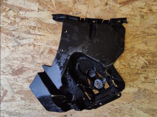 DRŽAČ BRANIKA ZADNJA STRANA NOSAČ VOLVO V40 II 31395103