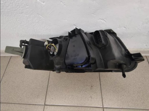 LAMPA FAR PREDNJA STRANA VW PASSAT B5 REDIZAJN 01-05