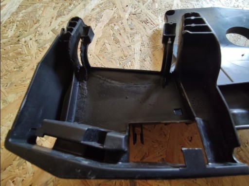 POKLOPAC NOSAČ BRAVA VOLVO S80 II V70 III DESNA STRANA