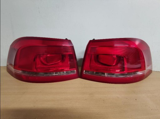 LAMPA FAR ZADNJA  ZADNJI VW PASSAT B7 KARAVAN 3AF945 L+D