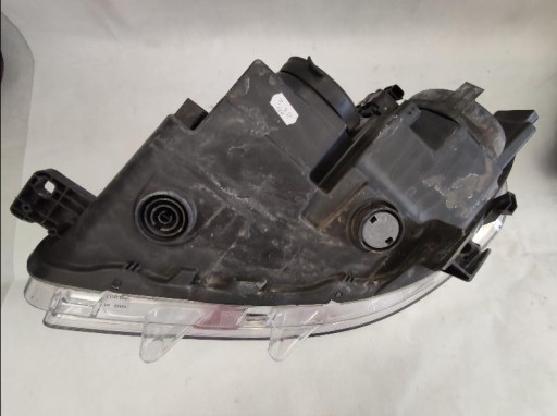 LAMPA FAR PREDNJA STRANA PEUGEOT 301 9675138980 L + P LAMPA FAR PREDNJA STRANA PEUGEOT 301 9675138980 L + P