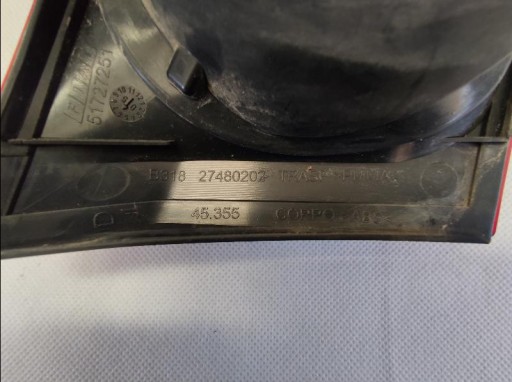 LAMPA FAR ZADNJA  STRANA W GEPEKA FIAT CROMA 27480202