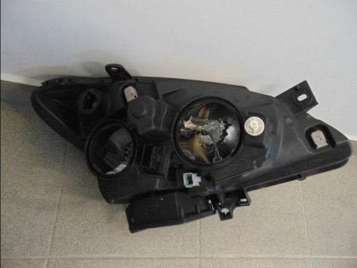 CITROEN C5 C-5 XENON LIJEVA STRANA LAMPA FAR PREDNJA CITROEN C5 C-5 XENON LIJEVA STRANA LAMPA FAR PREDNJA