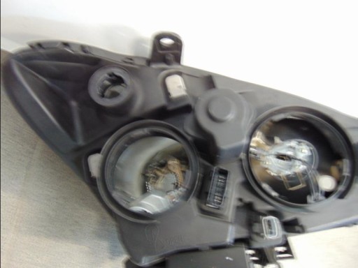 CITROEN C5 C-5 XENON LIJEVA STRANA LAMPA FAR PREDNJA CITROEN C5 C-5 XENON LIJEVA STRANA LAMPA FAR PREDNJA