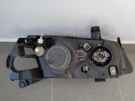 NISSAN ALMERA N16 00-02 LAMPA FAR PREDNJA STRANA NISSAN ALMERA N16 00-02 LAMPA FAR PREDNJA STRANA