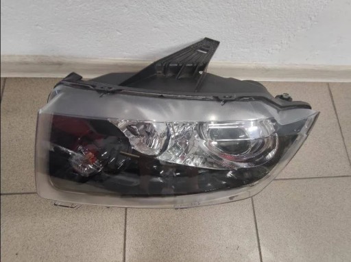 LAMPA FAR PREDNJA STRANA JEEP COMPASS MK OBICNI TAMNA