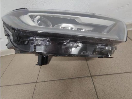LAMPA FAR PREDNJA STRANA FORD TOURNEO CONNECT FULL LED