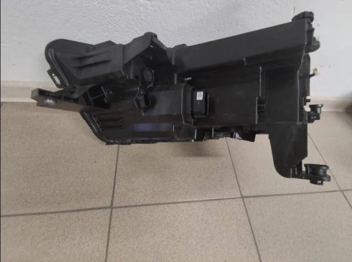 LAMPA FAR PREDNJA STRANA FORD TOURNEO CONNECT FULL LED