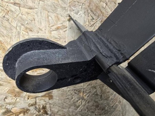 MERCEDES-BENZ B W246 A2466200234 CLA W117 VEZNI LIM PREDNJA STRANA POJAČANJE ŠOFER ŠAJBA