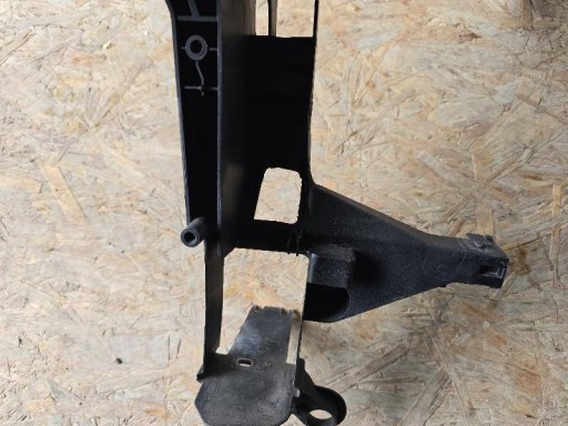 MERCEDES-BENZ B W246 A2466200234 CLA W117 VEZNI LIM PREDNJA STRANA POJAČANJE ŠOFER ŠAJBA