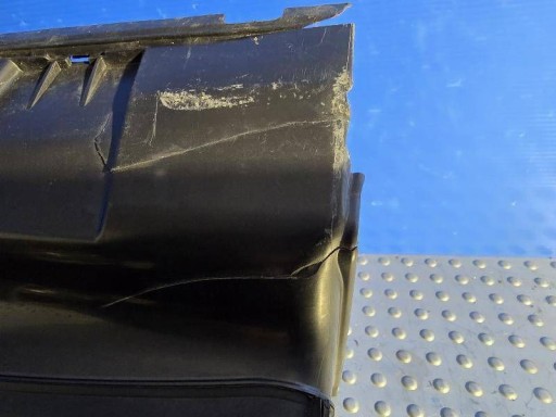 VOLVO V40 II 12- 31323114 VOLAN ZRAK / CRIJEVO REŠETKA ZRAKA INTERCOOLERA