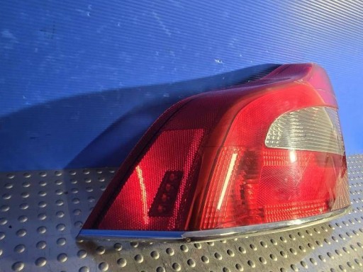 VOLVO S80 II REDIZAJN LED LAMPA FAR ZADNJA  ZADNJI LIJEVA STRANA OŠTEĆENA KROM OK