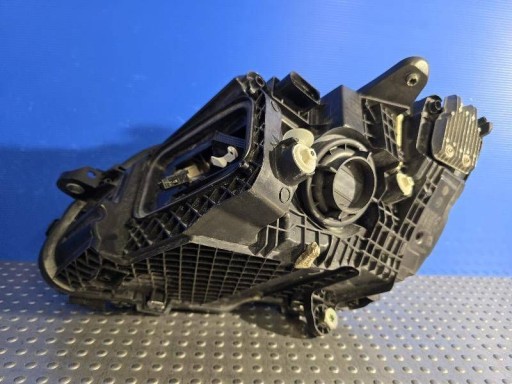 MERCEDES-BENZ C W205 PERFORMANCE A2059066806 LAMPA FAR PREDNJA STRANA DESNA