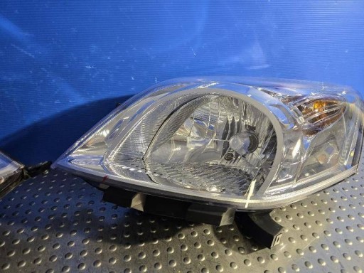 FIAT FIORINO BIPPER NEMO 086611158R LAMPA FAR PREDNJA STRANA LIJEVA + DESNA