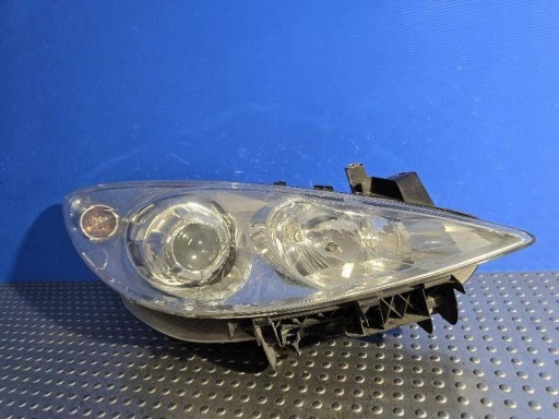PEUGEOT 307 REDIZAJN LEČA 05-08 9655764280 LAMPA FAR PREDNJA STRANA DESNA