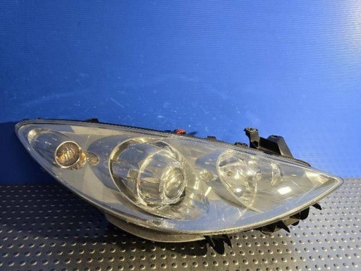 PEUGEOT 307 REDIZAJN LEČA 05-08 9655764280 LAMPA FAR PREDNJA STRANA DESNA