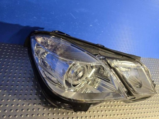 MERCEDES-BENZ E W212 BI-XENON A2128200239 LAMPA FAR PREDNJA STRANA DESNA