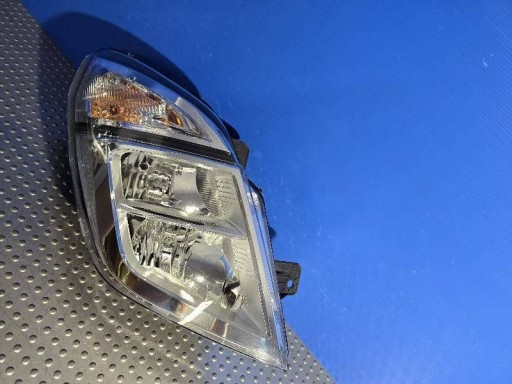 NISSAN NV400 INTERSTAR II 26010BZ50A LAMPA FAR PREDNJA STRANA DESNA NISSAN NV400 INTERSTAR II 26010BZ50A LAMPA FAR PREDNJA STRANA DESNA