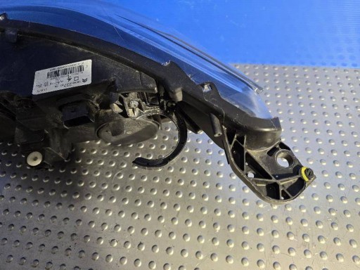 CITROEN C4 II DS4 REDIZAJN 15- OBIČNA LED 9808623780 LAMPA FAR PREDNJA STRANA
