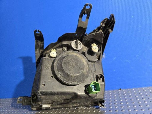 FORD FUSION REDIZAJN 05-12 24689800 LAMPA FAR PREDNJA STRANA DESNA