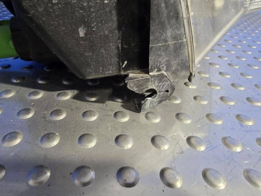 FORD FUSION REDIZAJN 05-12 24689800 LAMPA FAR PREDNJA STRANA DESNA