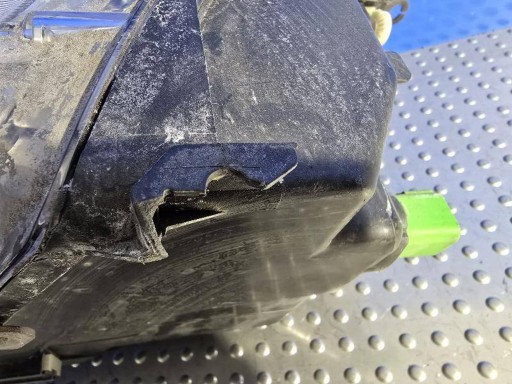 FORD FUSION REDIZAJN 05-12 24689700 LAMPA FAR PREDNJA STRANA LIJEVA