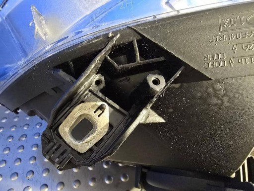 MERCEDES-BENZ B W245 05- A1698207861 LAMPA FAR PREDNJA STRANA DESNA LEČA