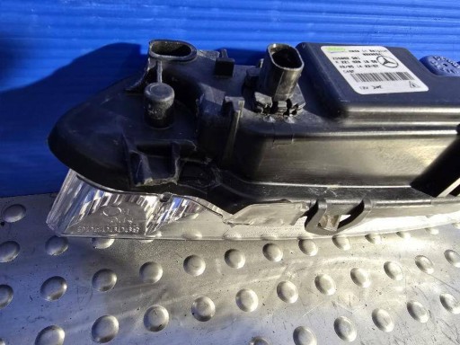 MERCEDES-BENZ S W221 REDIZAJN A2218201856 LED DRL SVIJETLO ZA DANJE